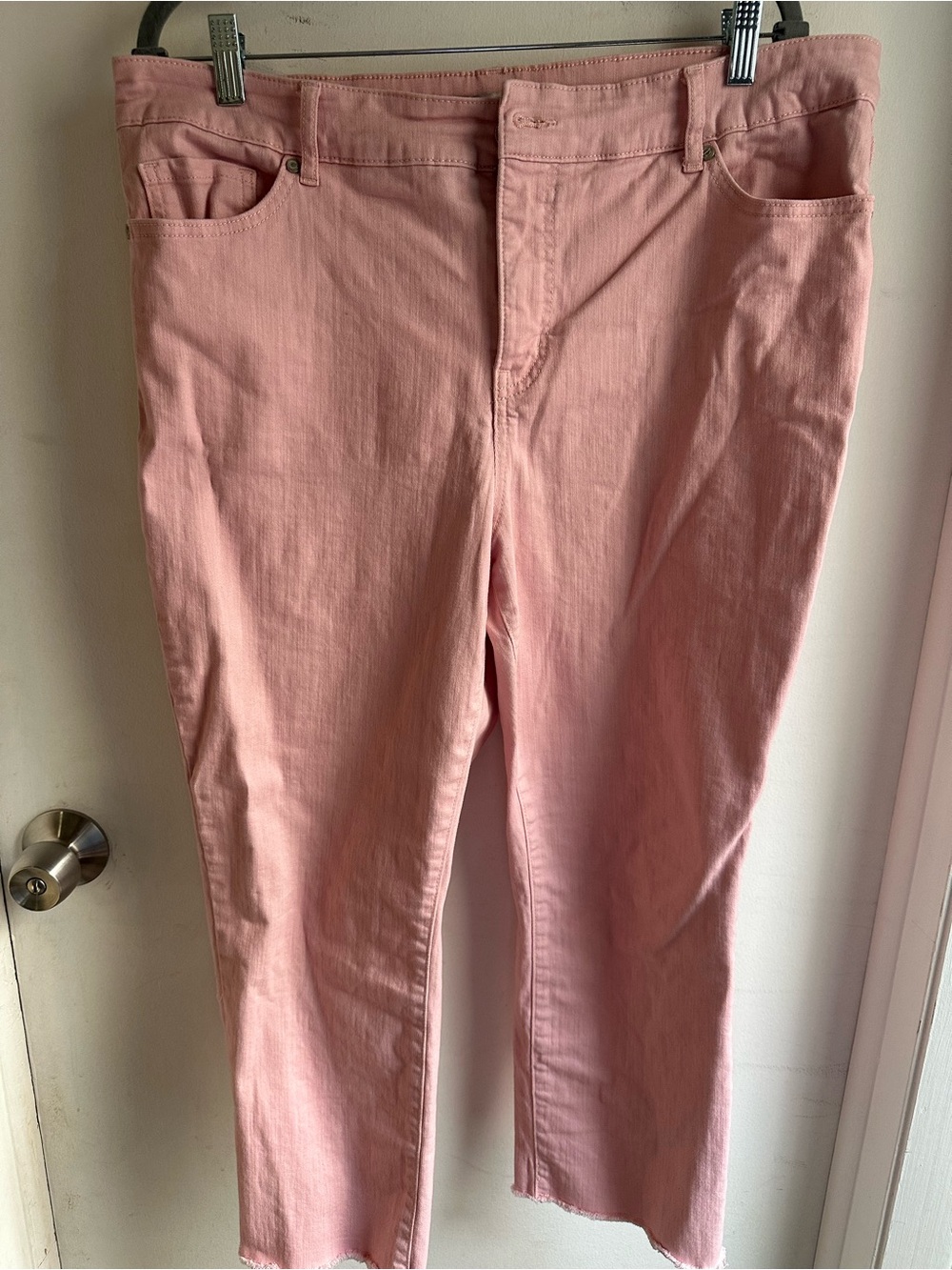 Code Bleu Chelsea Capri Pants Size 16 Pink Stretch Cotton Raw Hem